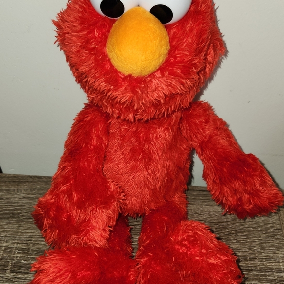 Sesame Street Stuffed Plush Tickle Me Elmo Laughing Toy Hasbro 14" 2016 Works! - Picture 4 of 8
